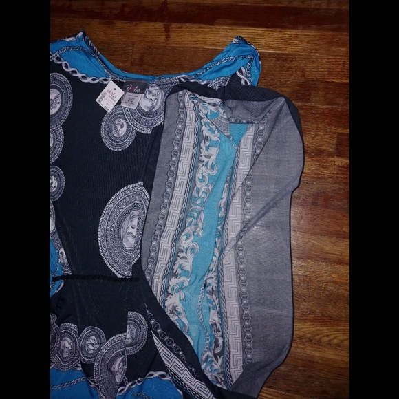 🔥 NWT DOTS silky medallion bat wing belted tunic - Picture 4 of 7